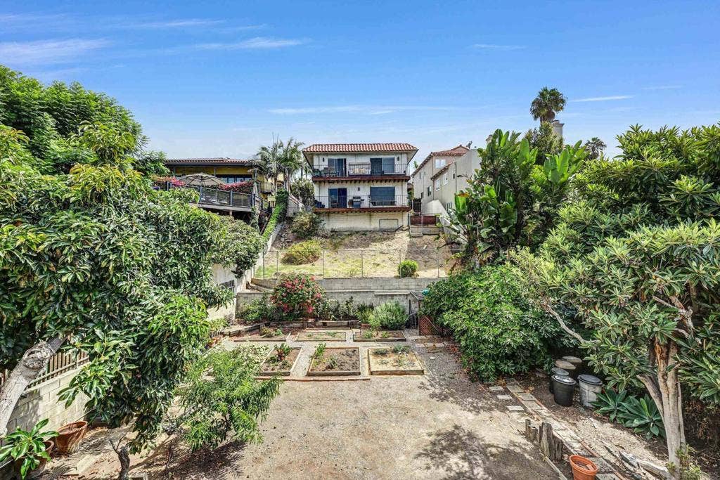 3319 Columbia St, San Diego, CA 92103 3319 Columbia St, San Diego, CA 92103