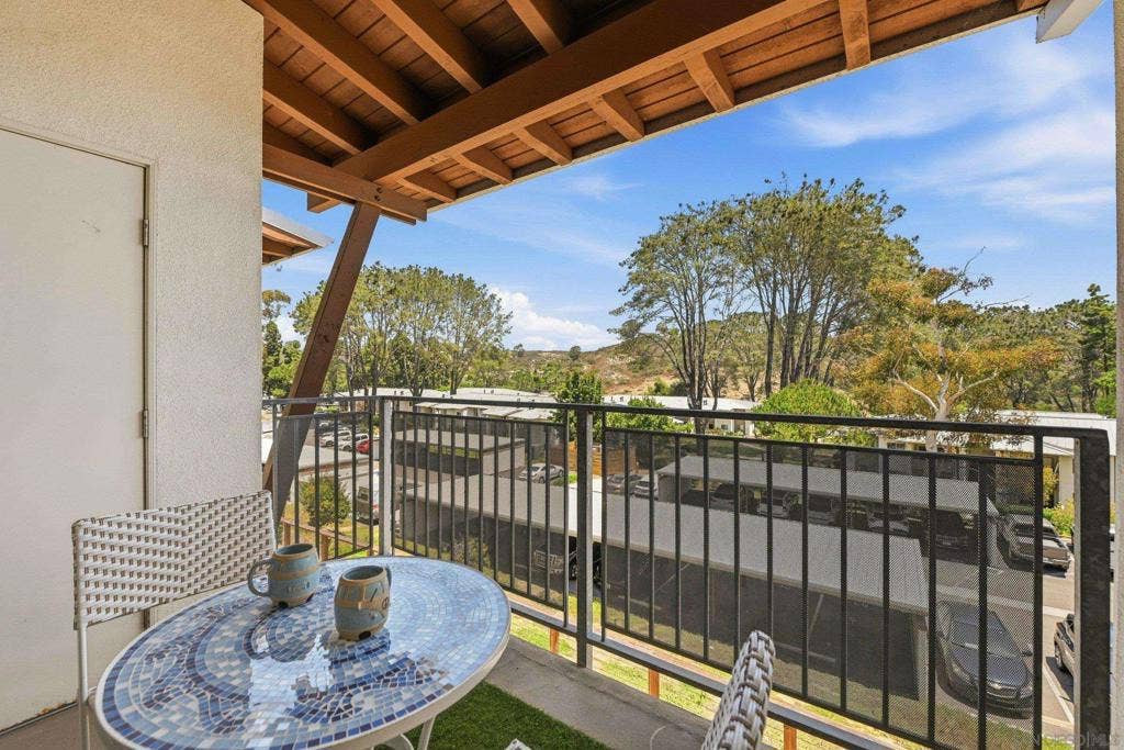 1740 S El Camino Real, #J201, Encinitas, CA 92024 1740 S El Camino Real, #J201, Encinitas, CA 92024