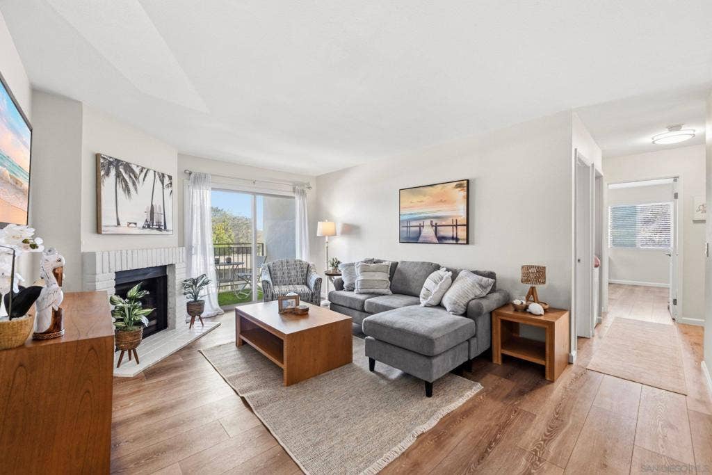1740 S El Camino Real, #J201, Encinitas, CA 92024 1740 S El Camino Real, #J201, Encinitas, CA 92024