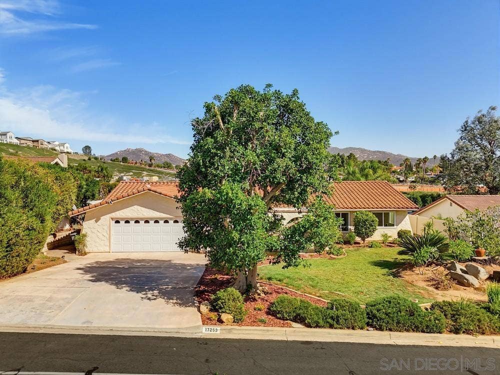 17253 Saint Andrews Drive, Poway, CA 92064 17253 Saint Andrews Drive, Poway, CA 92064