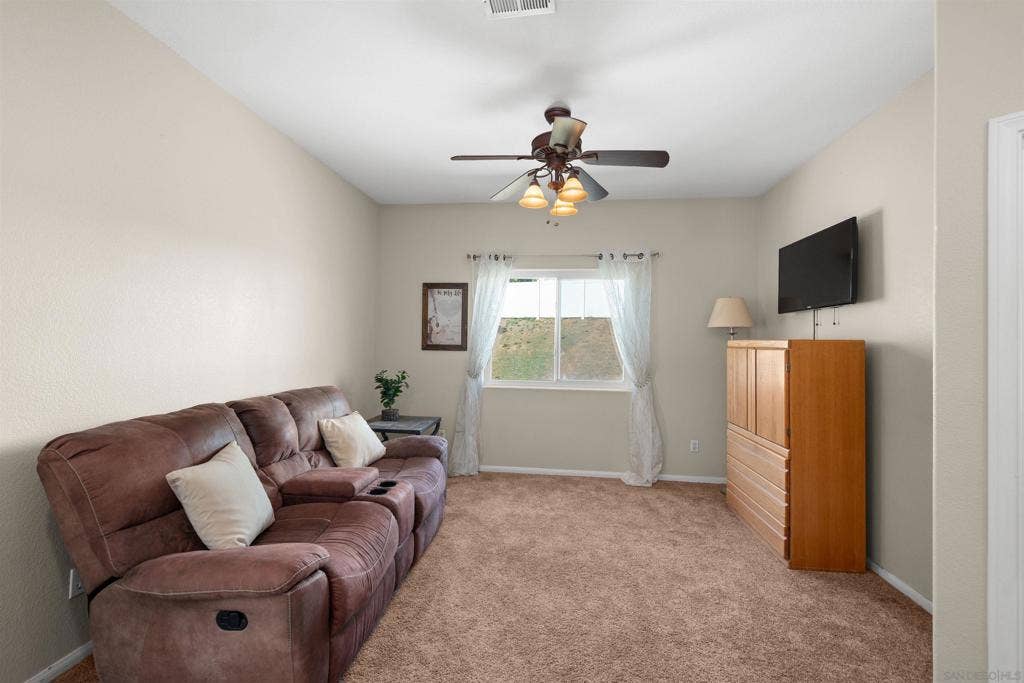 13654 Summer Glen Vista, El Cajon, CA 92021 Bonus Room