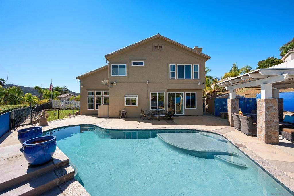 13654 Summer Glen Vista, El Cajon, CA 92021 13654 Summer Glen Vista, El Cajon, CA 92021