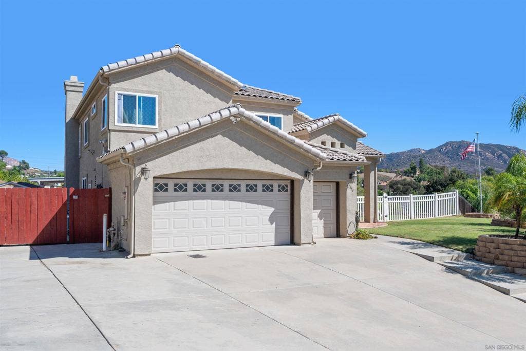 13654 Summer Glen Vista, El Cajon, CA 92021 13654 Summer Glen Vista, El Cajon, CA 92021