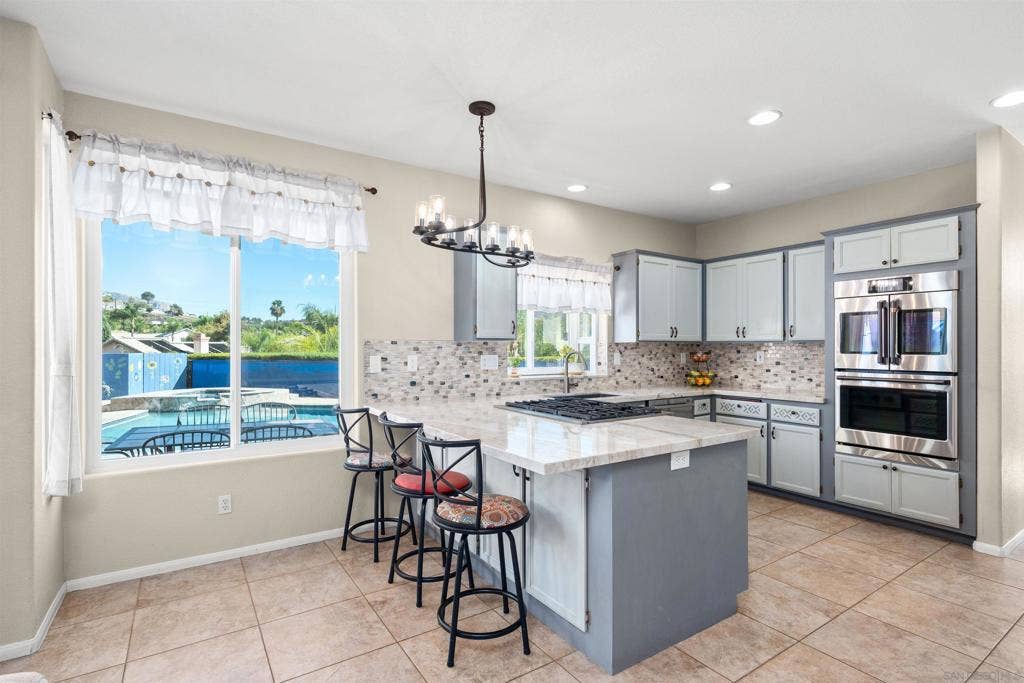 13654 Summer Glen Vista, El Cajon, CA 92021 13654 Summer Glen Vista, El Cajon, CA 92021
