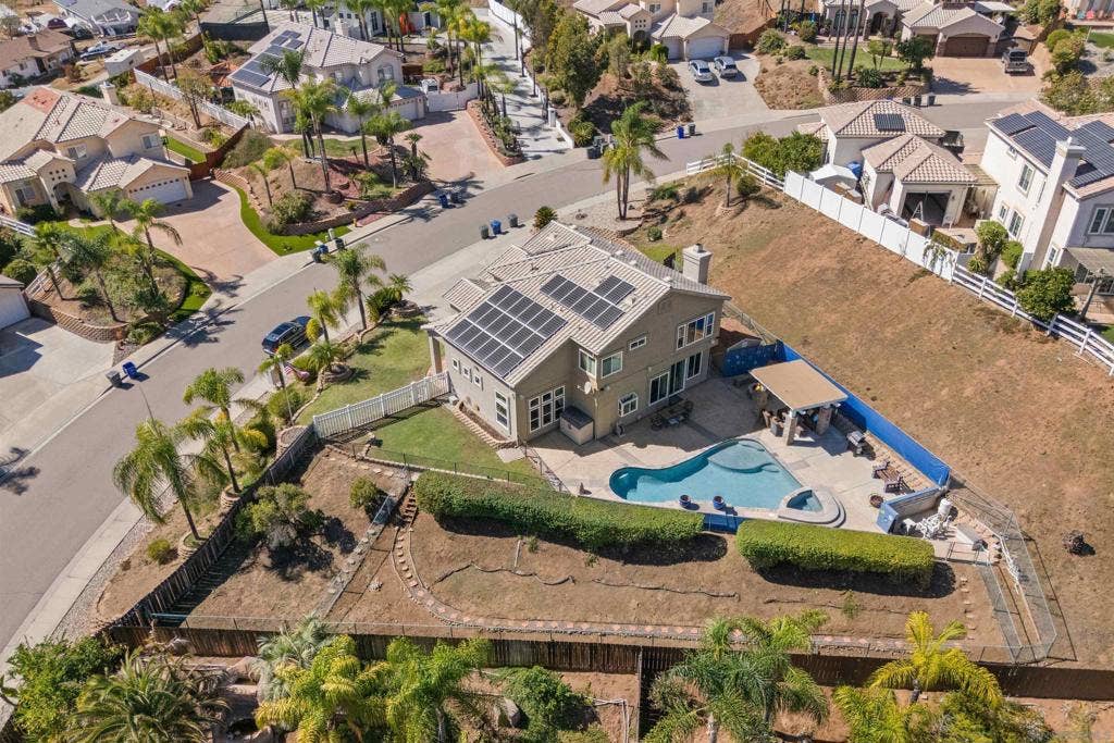13654 Summer Glen Vista, El Cajon, CA 92021 13654 Summer Glen Vista, El Cajon, CA 92021