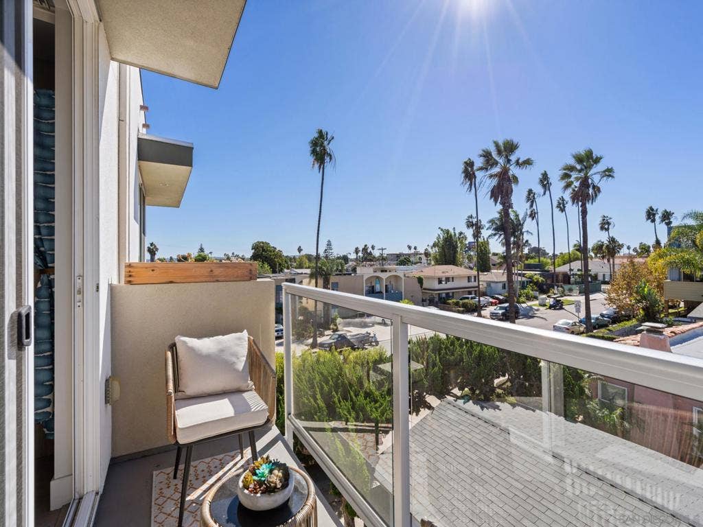 1952 Hornblend St, #6, San Diego, CA 92109