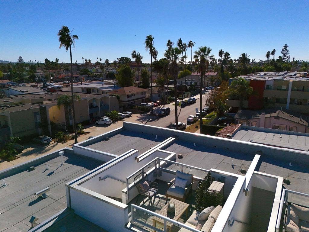 1952 Hornblend St, #6, San Diego, CA 92109