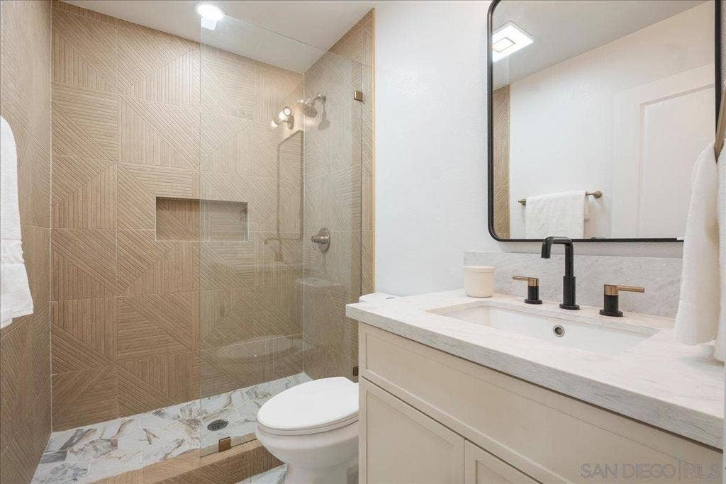 6268 Lance Place, San Diego, CA 92120 6268 Lance Place, San Diego, CA 92120