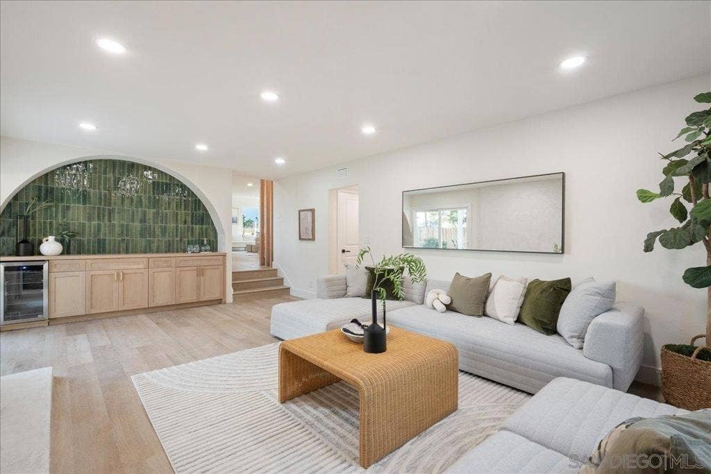 6268 Lance Place, San Diego, CA 92120 6268 Lance Place, San Diego, CA 92120