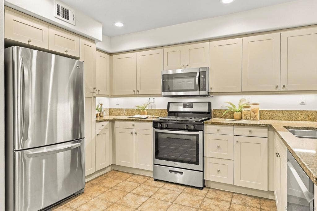 3531 Sandcastle Ln, San Diego, CA 92110 3531 Sandcastle Ln, San Diego, CA 92110