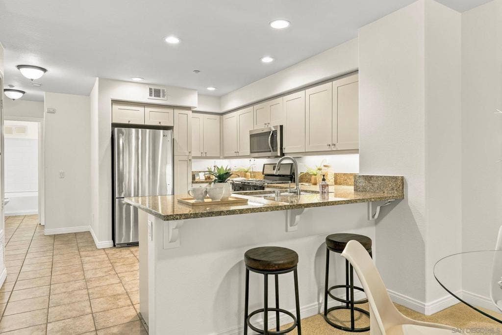 3531 Sandcastle Ln, San Diego, CA 92110 3531 Sandcastle Ln, San Diego, CA 92110