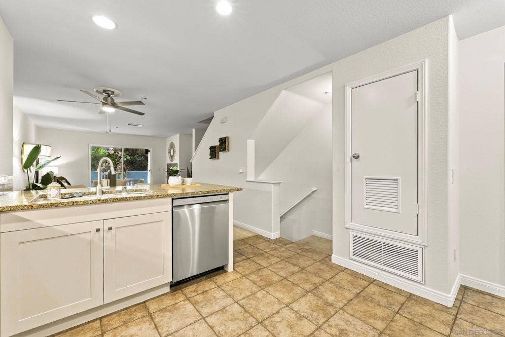 3531 Sandcastle Ln, San Diego, CA 92110 3531 Sandcastle Ln, San Diego, CA 92110