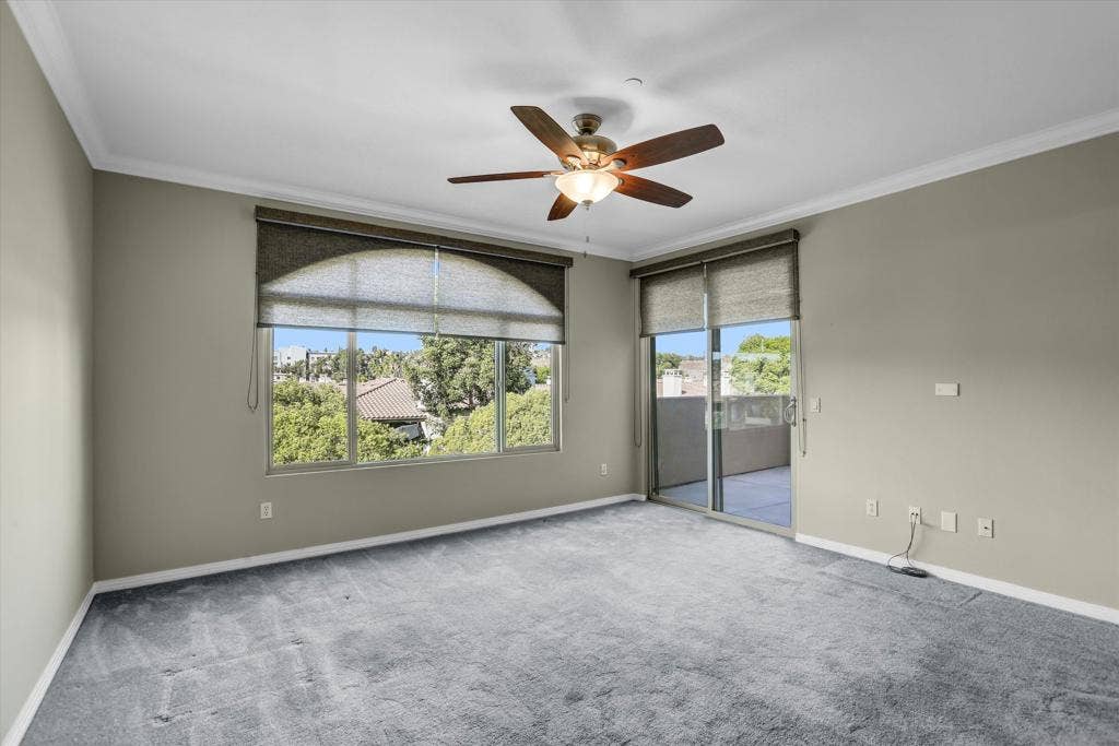 8233 Station Village Ln, #2414, San Diego, CA 92108 Living Room