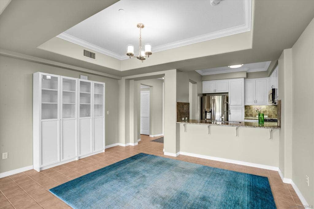8233 Station Village Ln, #2414, San Diego, CA 92108 Dining Area