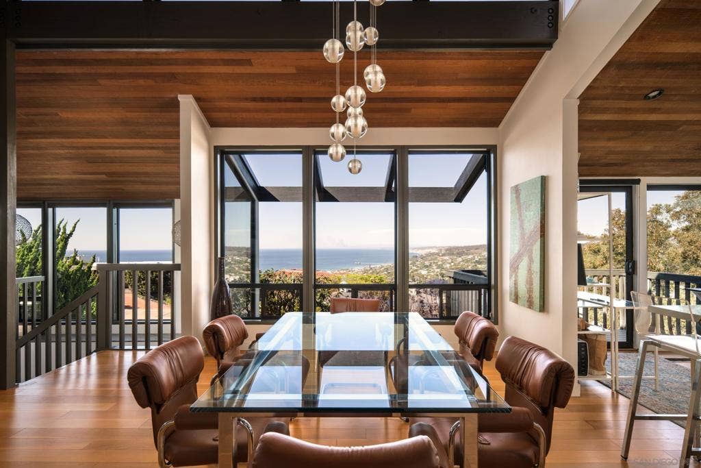 2551 Via Viesta, La Jolla, CA 92037 2551 Via Viesta, La Jolla, CA 92037
