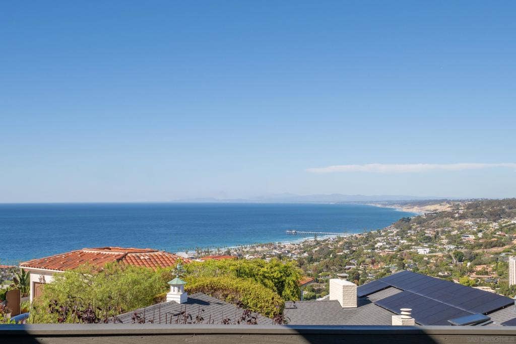 2551 Via Viesta, La Jolla, CA 92037 2551 Via Viesta, La Jolla, CA 92037