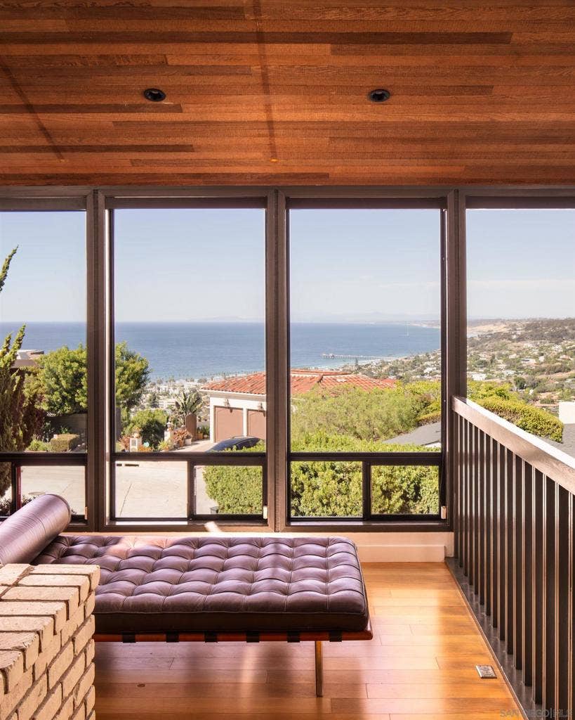 2551 Via Viesta, La Jolla, CA 92037 2551 Via Viesta, La Jolla, CA 92037