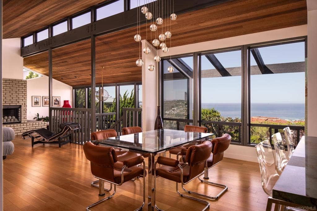 2551 Via Viesta, La Jolla, CA 92037 2551 Via Viesta, La Jolla, CA 92037