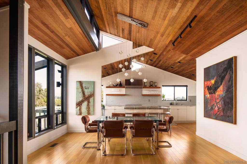 2551 Via Viesta, La Jolla, CA 92037 2551 Via Viesta, La Jolla, CA 92037
