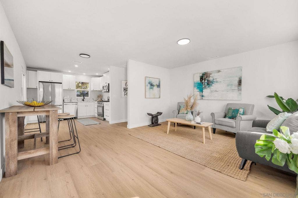 6344 WUNDERLIN AVE, San Diego, CA 92114 6344 WUNDERLIN AVE, San Diego, CA 92114