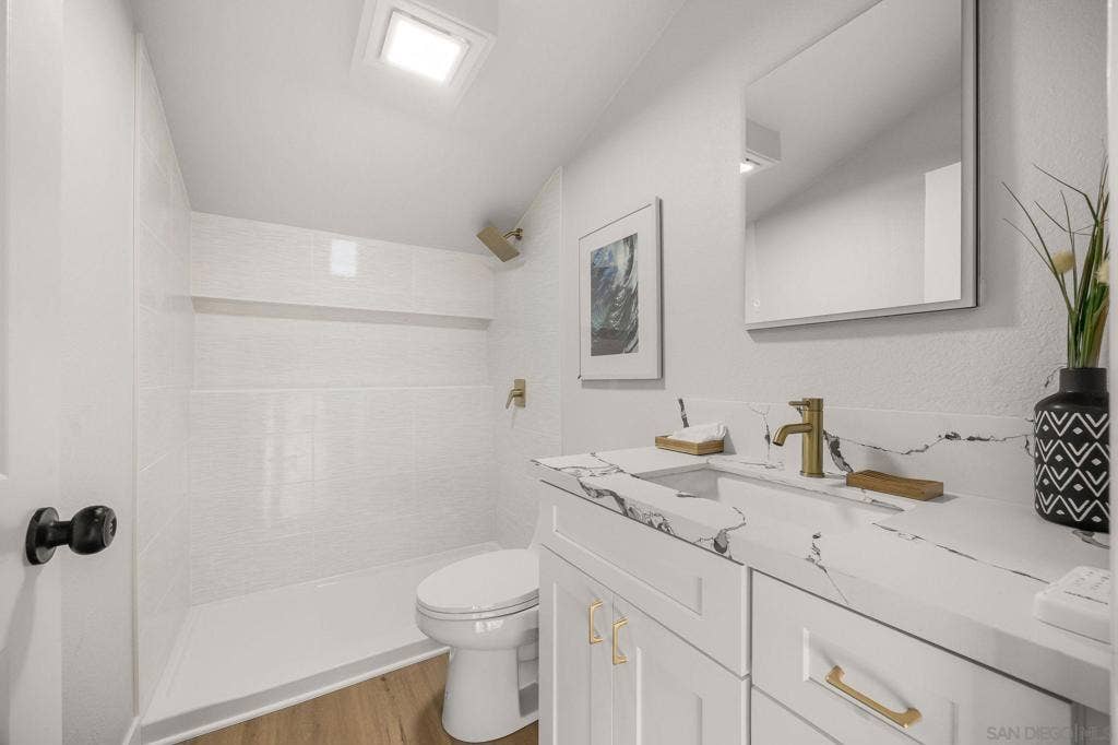 6344 WUNDERLIN AVE, San Diego, CA 92114 6344 WUNDERLIN AVE, San Diego, CA 92114