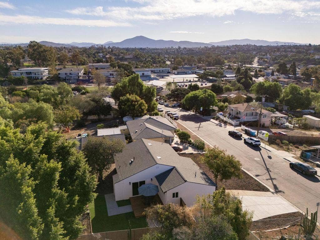 6344 WUNDERLIN AVE, San Diego, CA 92114 6344 WUNDERLIN AVE, San Diego, CA 92114