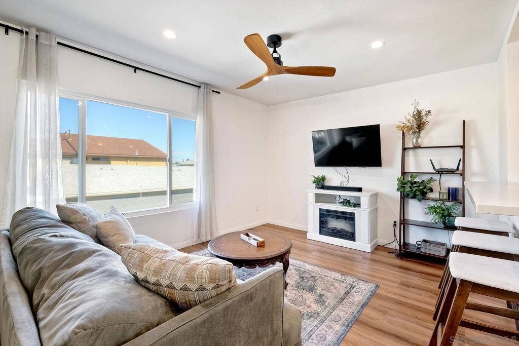 4230 Copeland Avenue, Unit #6, San Diego, CA 92105 4230 Copeland Avenue, Unit #6, San Diego, CA 92105