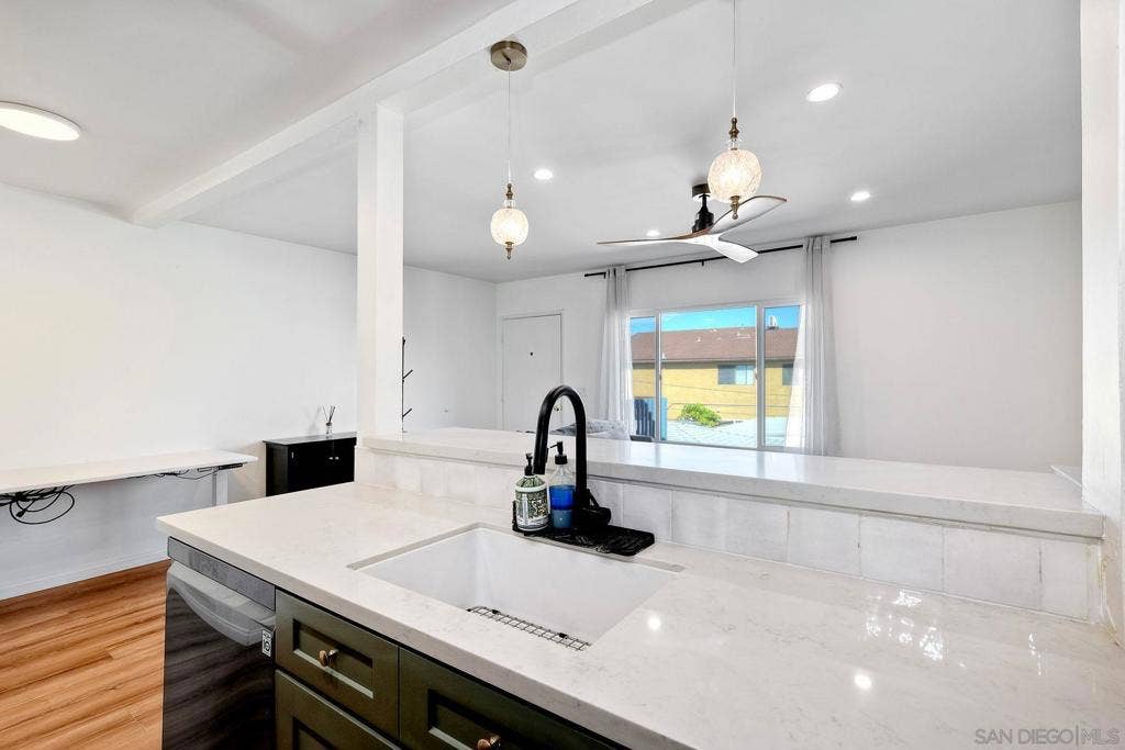 4230 Copeland Avenue, Unit #6, San Diego, CA 92105 4230 Copeland Avenue, Unit #6, San Diego, CA 92105