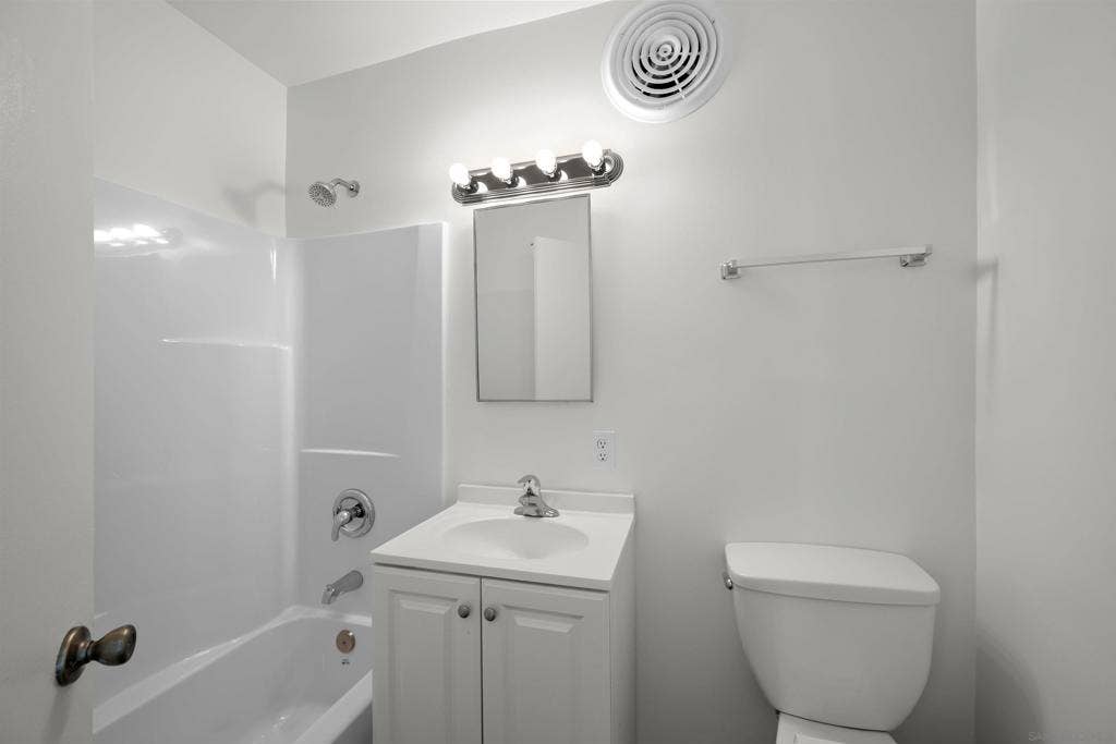 5415 Lenox Dr., San Diego, CA 92114 5415 Lenox Dr., San Diego, CA 92114