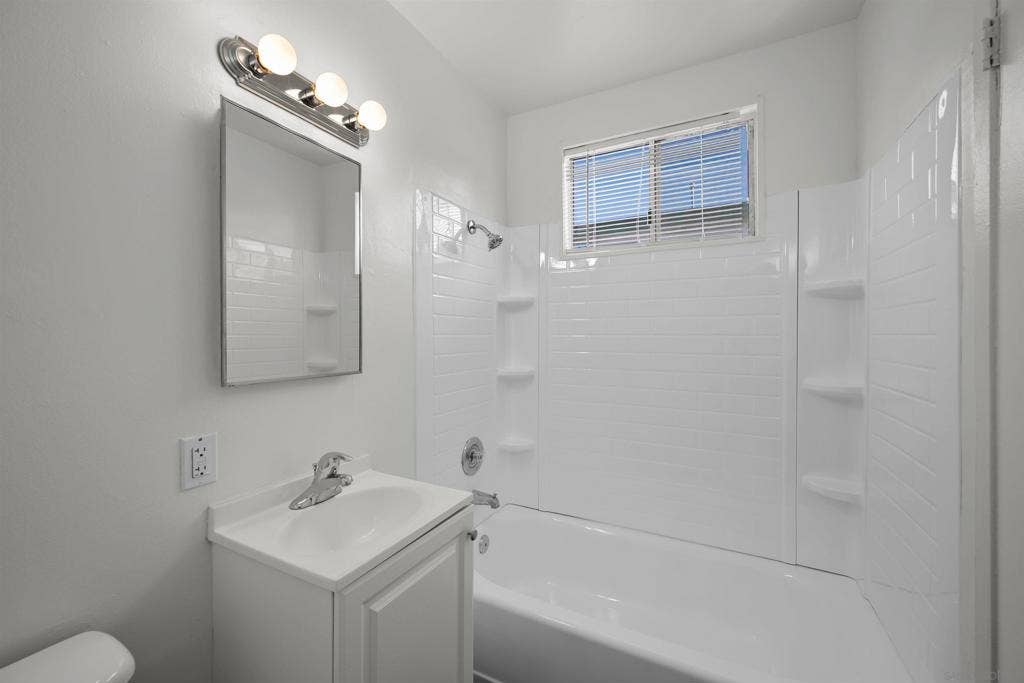 5415 Lenox Dr., San Diego, CA 92114 5415 Lenox Dr., San Diego, CA 92114