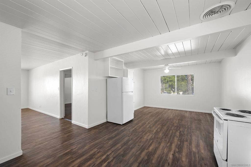 5415 Lenox Dr., San Diego, CA 92114 5415 Lenox Dr., San Diego, CA 92114