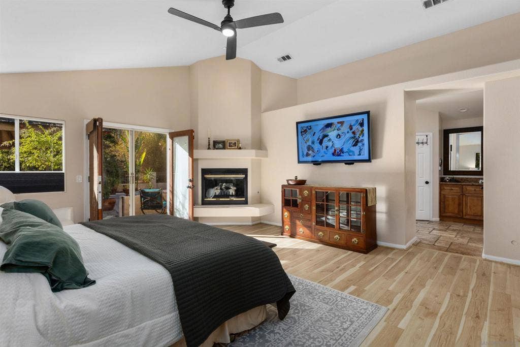 25790 Forest Dr, Escondido, CA 92026