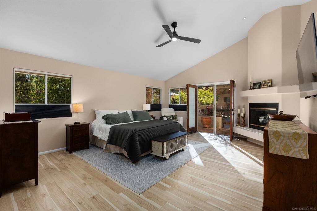 25790 Forest Dr, Escondido, CA 92026