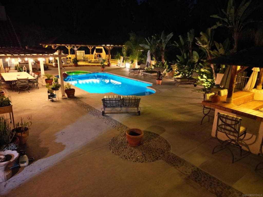 25790 Forest Dr, Escondido, CA 92026