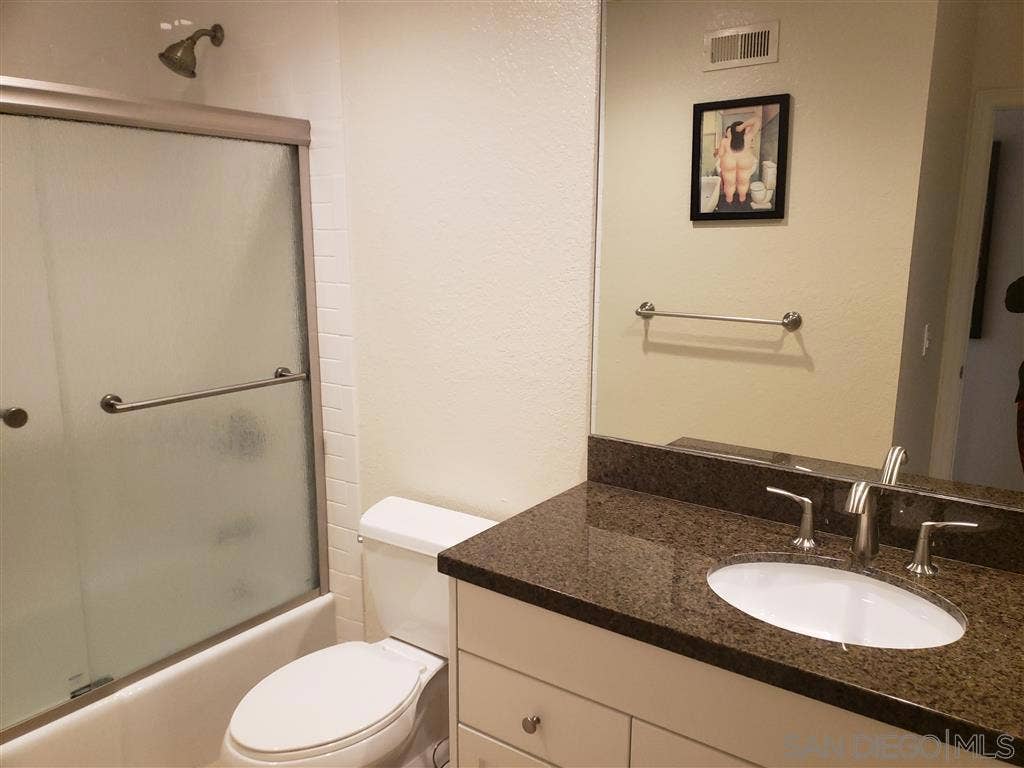 4360 Caminito Pintoresco, San Diego, CA 92108 Bathroom