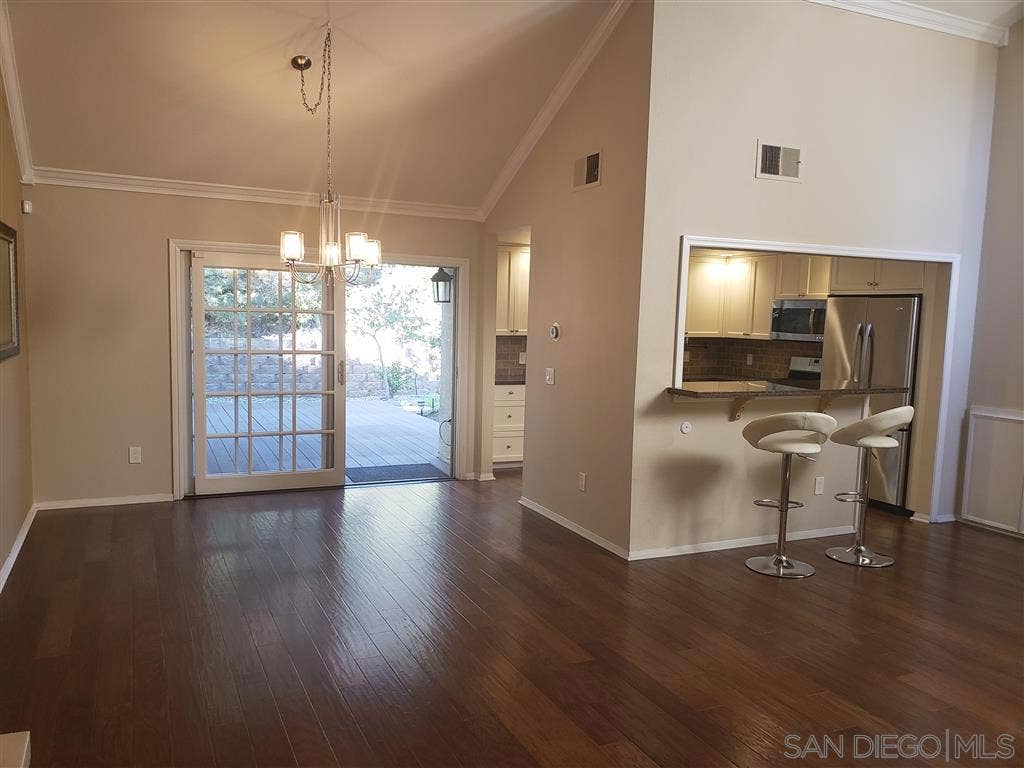 4360 Caminito Pintoresco, San Diego, CA 92108 Freshly painted, Wooden Floors and Recently Remodeled Kitchen!