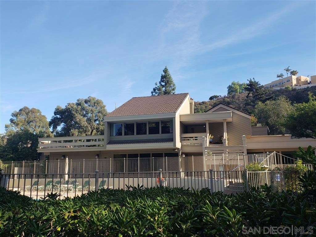 4360 Caminito Pintoresco, San Diego, CA 92108 Club House part of complex that can be used for parties & events.