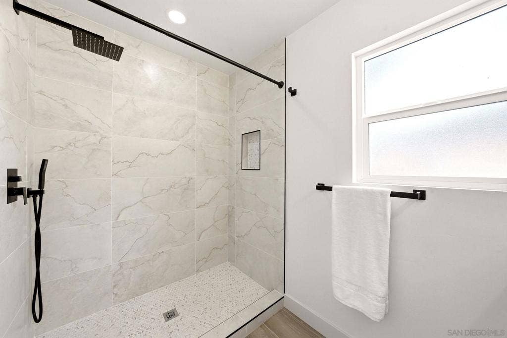 134 F St, Chula Vista, CA 91910 Bathroom
