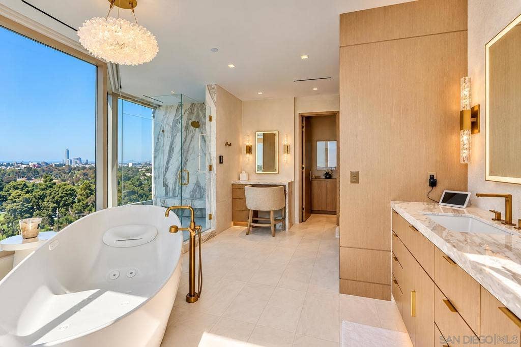 2500 Sixth Ave, #Penthouse 4, San Diego, CA 92103 2500 Sixth Ave, #Penthouse 4, San Diego, CA 92103