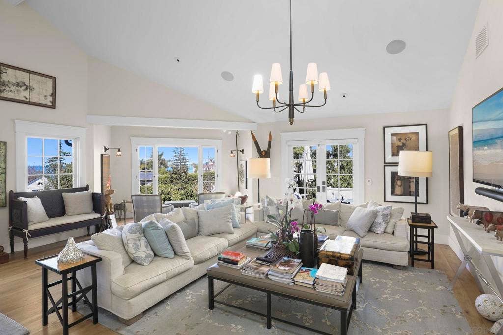 1437 Virginia Way, La Jolla, CA 92037 1437 Virginia Way, La Jolla, CA 92037
