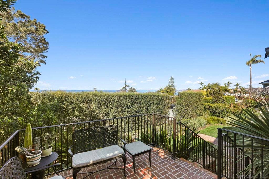 1437 Virginia Way, La Jolla, CA 92037 1437 Virginia Way, La Jolla, CA 92037