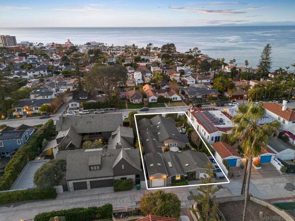 1437 Virginia Way, La Jolla, CA 92037 1437 Virginia Way, La Jolla, CA 92037