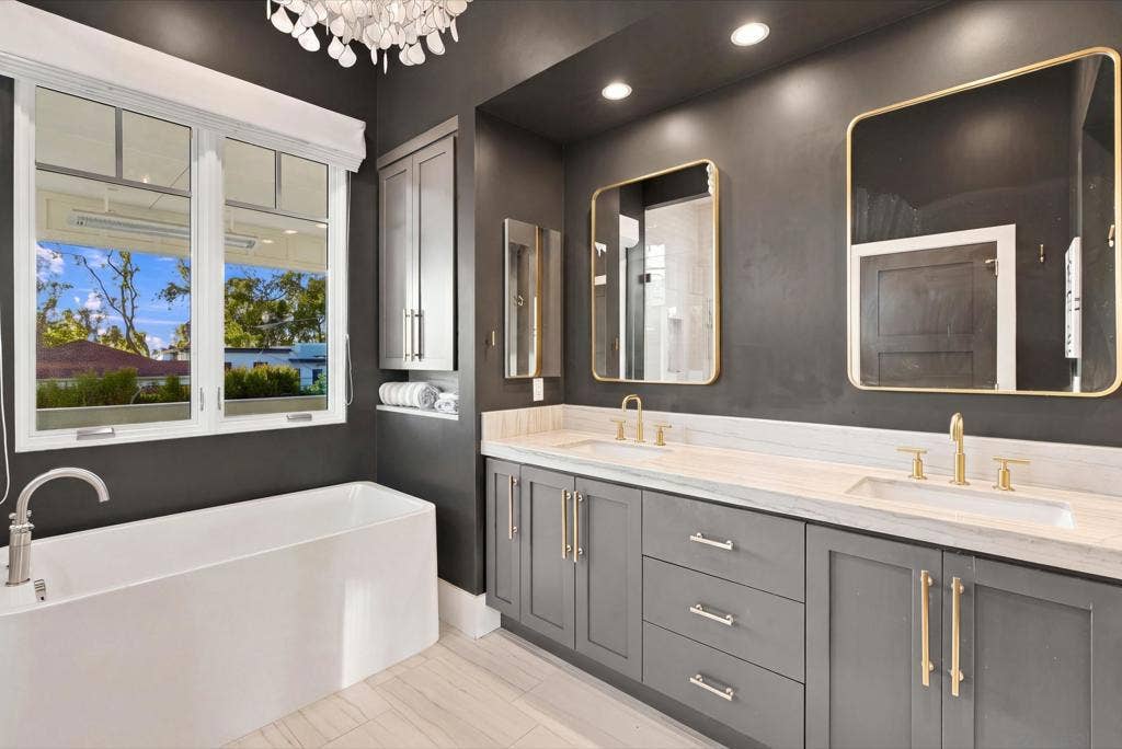 5518 Bellevue Ave, La Jolla, CA 92037 5518 Bellevue Ave, La Jolla, CA 92037