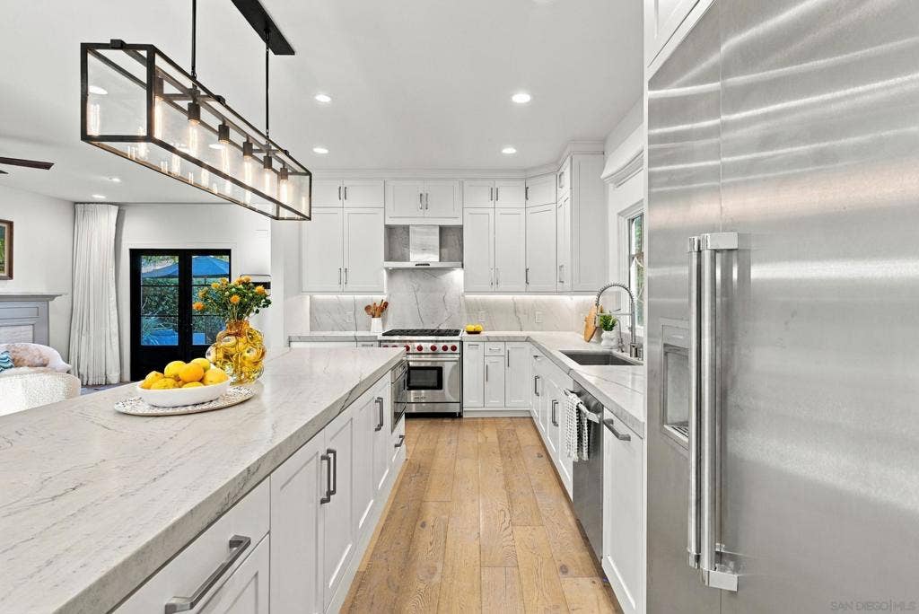 5518 Bellevue Ave, La Jolla, CA 92037 5518 Bellevue Ave, La Jolla, CA 92037