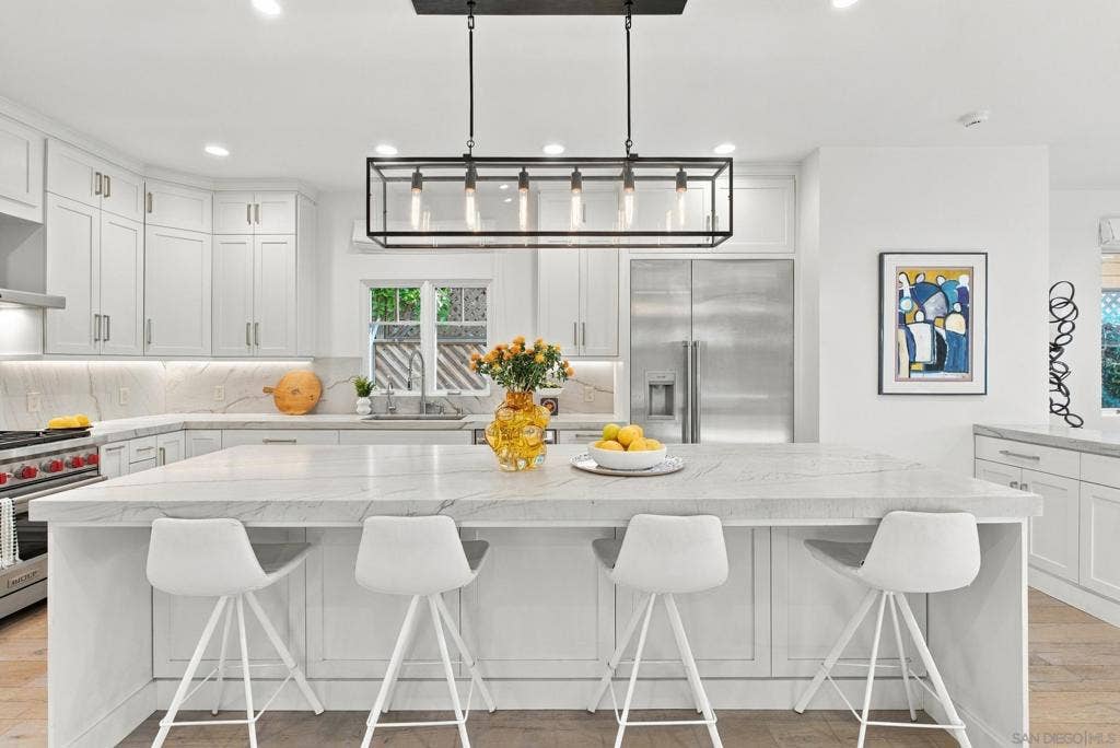 5518 Bellevue Ave, La Jolla, CA 92037 5518 Bellevue Ave, La Jolla, CA 92037