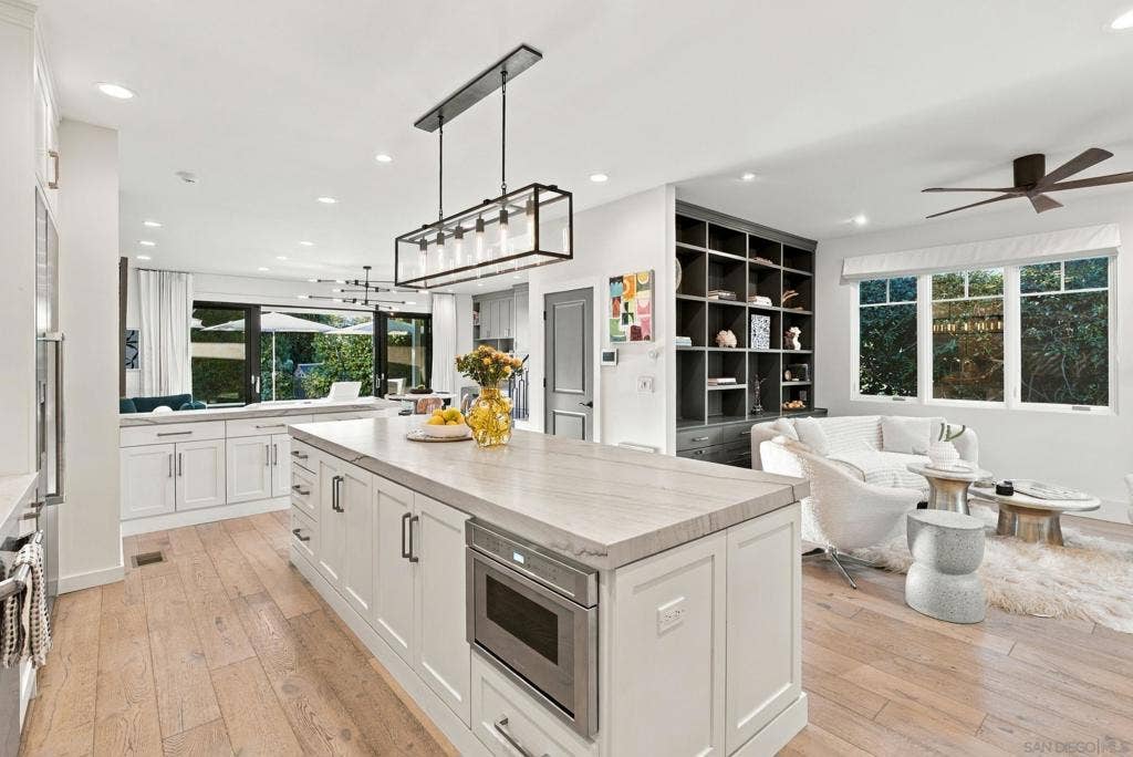 5518 Bellevue Ave, La Jolla, CA 92037 5518 Bellevue Ave, La Jolla, CA 92037