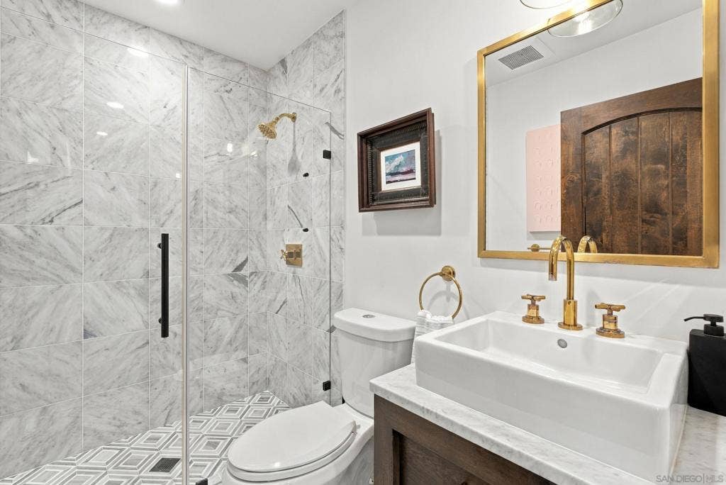 5518 Bellevue Ave, La Jolla, CA 92037 5518 Bellevue Ave, La Jolla, CA 92037