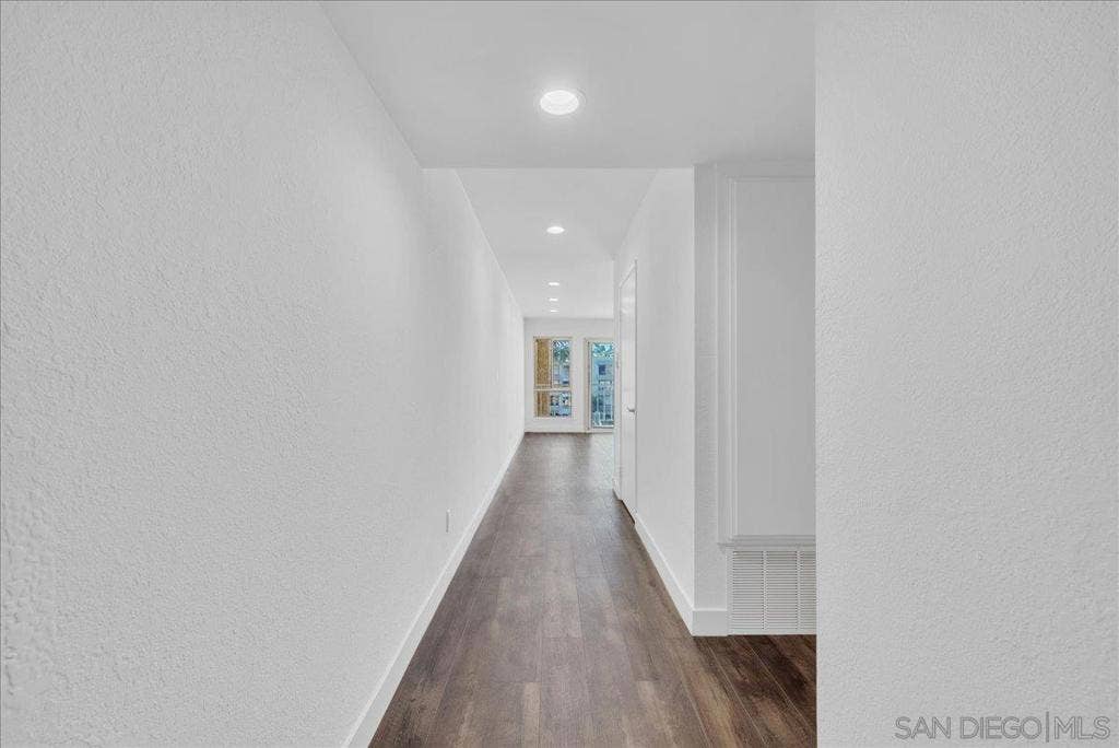 4747 Marina, #22, Carlsbad, CA 92008 4747 Marina, #22, Carlsbad, CA 92008