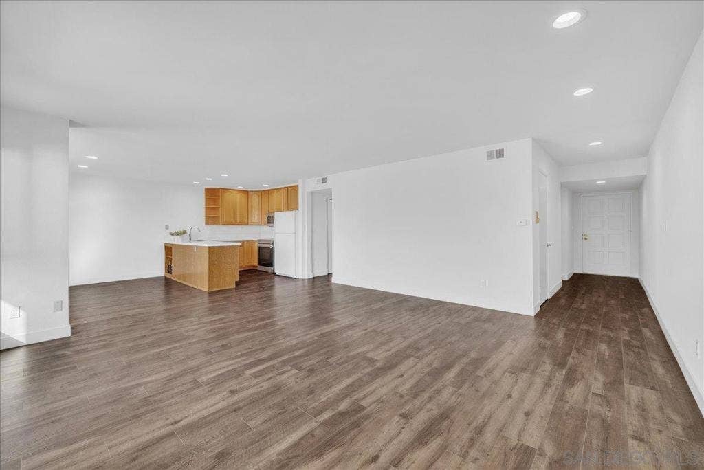 4747 Marina, #22, Carlsbad, CA 92008 4747 Marina, #22, Carlsbad, CA 92008