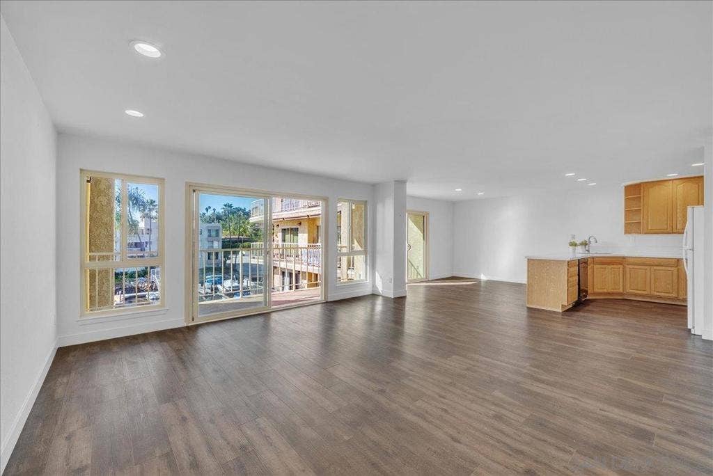 4747 Marina, #22, Carlsbad, CA 92008 4747 Marina, #22, Carlsbad, CA 92008